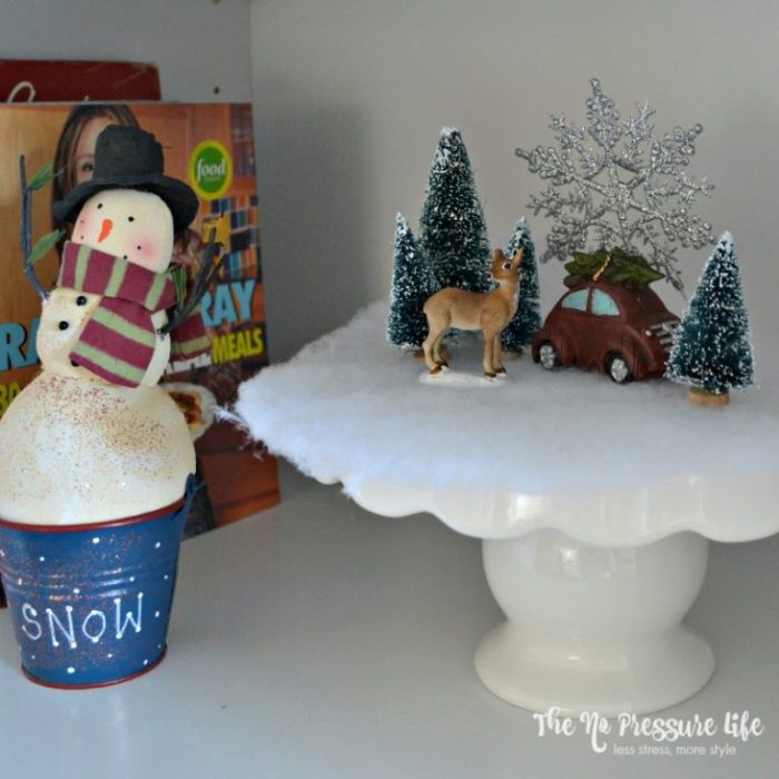 Simple christmas kitchen decor