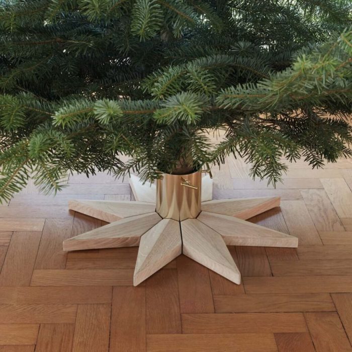 Diy christmas tree stand