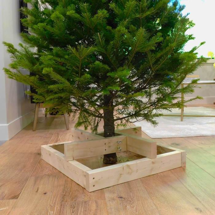 Diy christmas tree stand