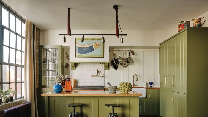 Green decor for kitchen