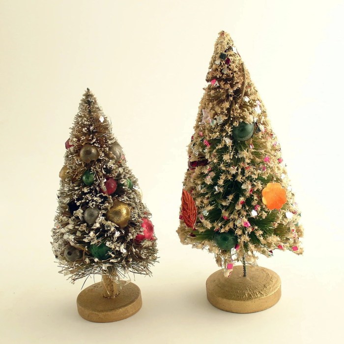 Bottle brush christmas tree decor