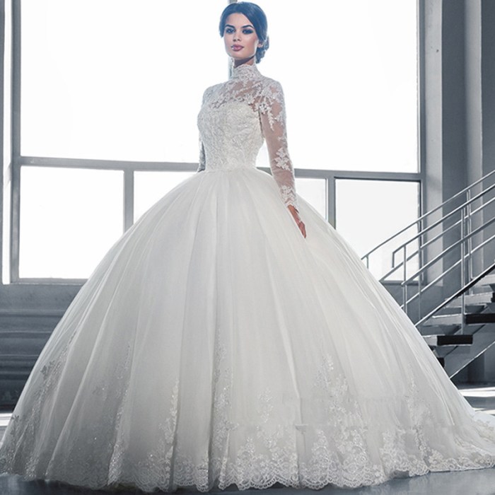 Ball gown wedding dress sleeves